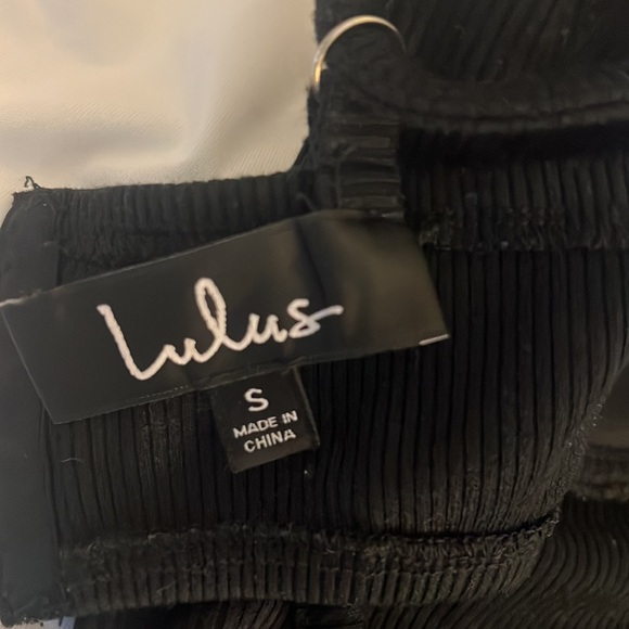 Size Small black V-shaped bodysuit. - Picture 3 of 3